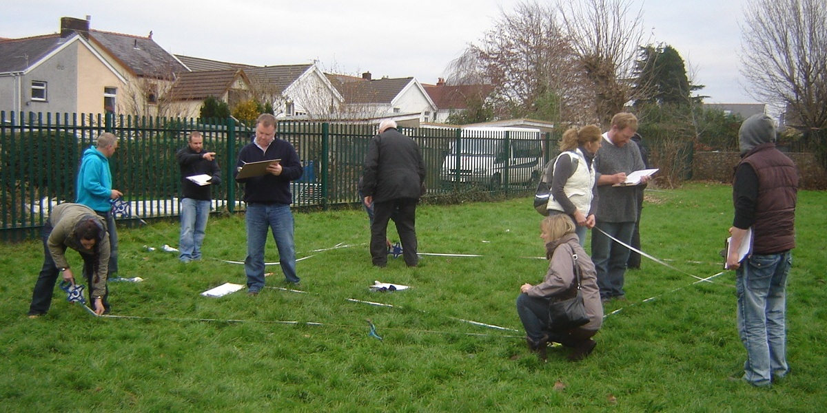 Members of the Ammanford BSAC carrying out a recording & surveying exercises during a NAS Introduction to Foreshore & Underwater Archaeology course